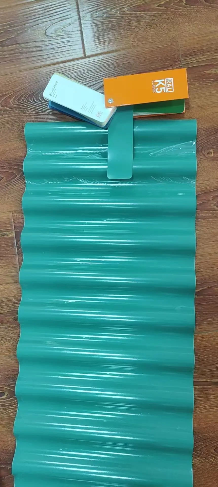 如何評估彩鋼板生產(chǎn)廠(chǎng)，哪個(gè)值得選？這里為你深度剖析